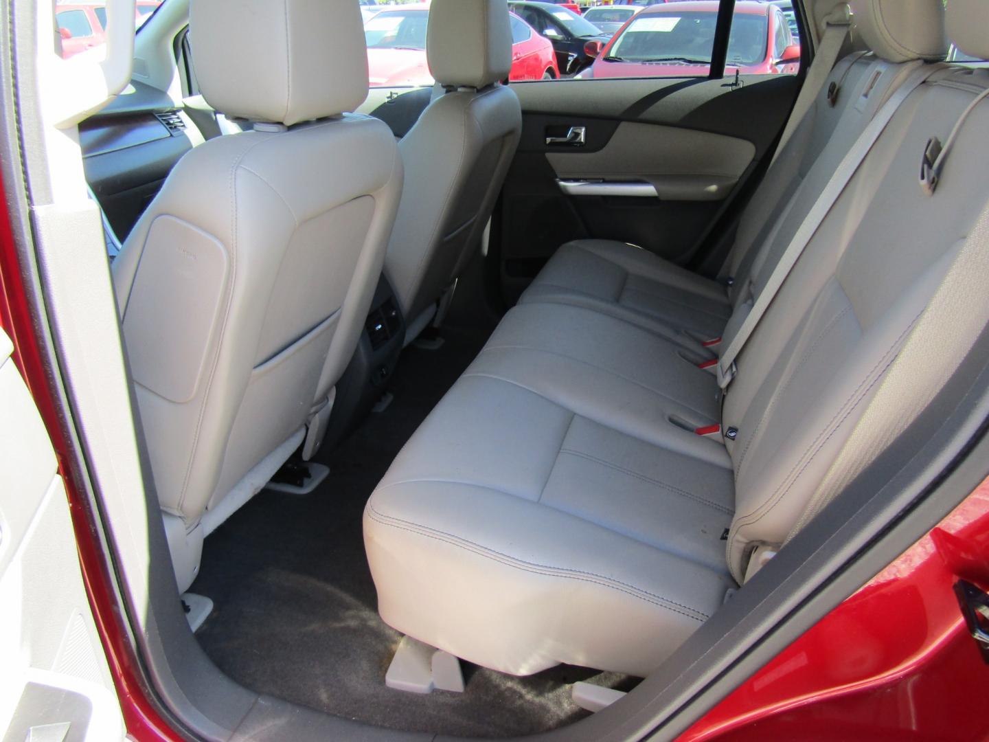2013 Red /Tan Ford Edge Limited FWD (2FMDK3KC1DB) with an 3.5L V6 DOHC 24V engine, Automatic transmission, located at 15016 S Hwy 231, Midland City, AL, 36350, (334) 983-3001, 31.306210, -85.495277 - Photo#4